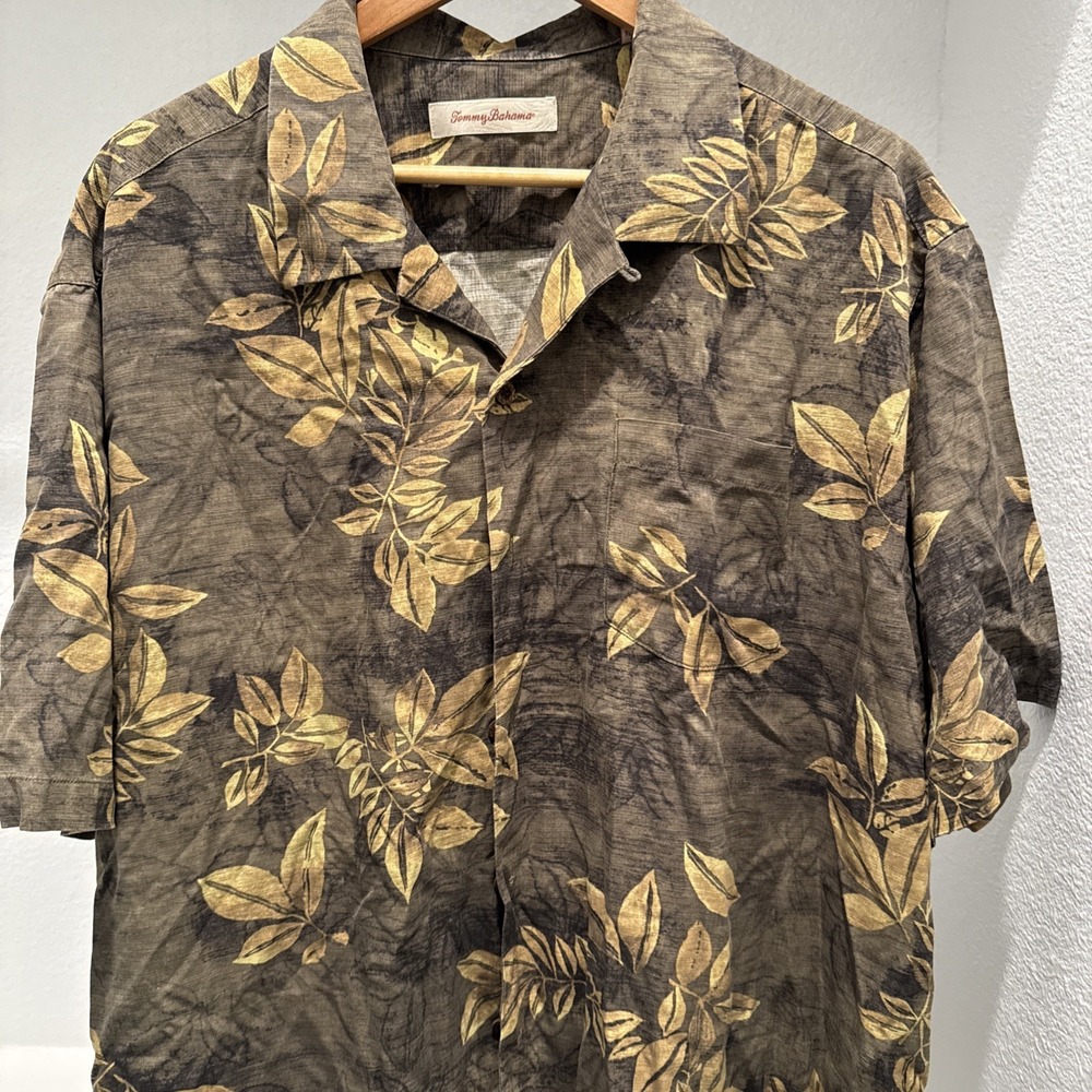 Tommy Bahama Shirt Men's XL Brown Button Up Short Sleeve Floral 100% Silk